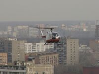 Вертолет Центроспаса на подлете к НИИ им.Склифосовского